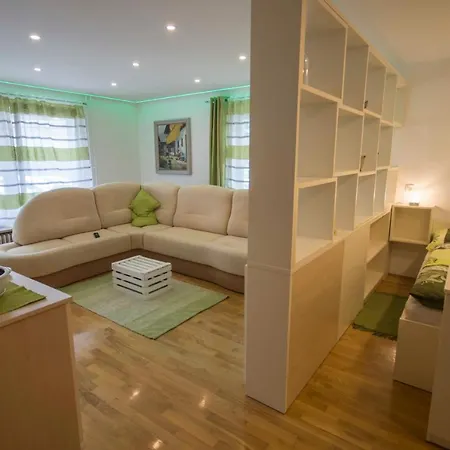 Apartma Mojca *